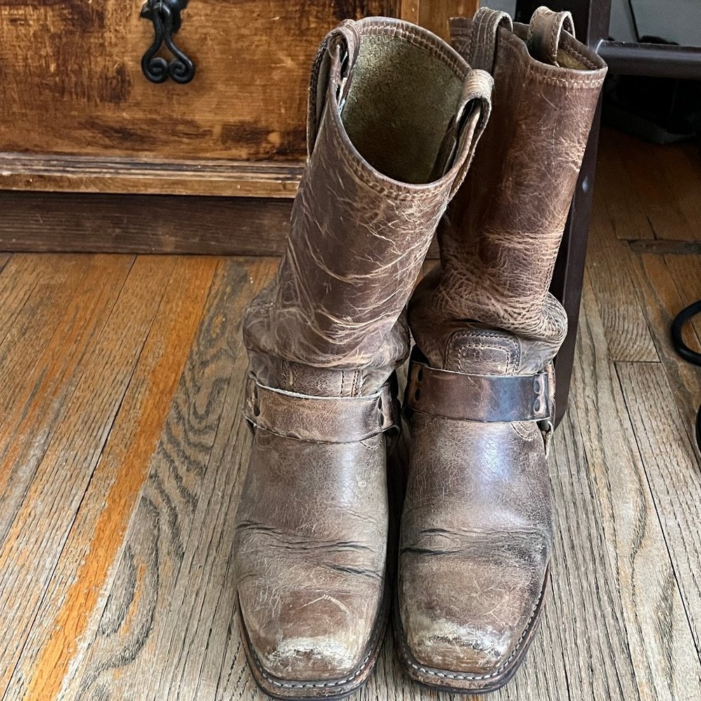 Vintage Women's Frye Harness Boots (circa 2008)